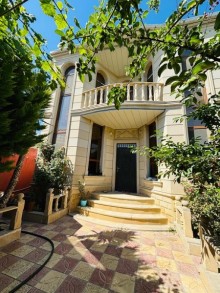 Продается 2-х этажный дом в поселке Рамана города Баку. 4-комнатный, -1