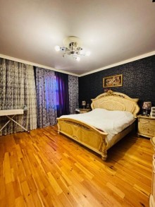 Продается 2-х этажный дом в поселке Рамана города Баку. 4-комнатный, -5