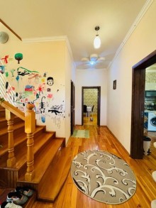 Продается 2-х этажный дом в поселке Рамана города Баку. 4-комнатный, -13