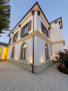 Продаётся эксклюзивный в Средиземноморском стиле загородный 2-х этажный дом (дача) в Баку, -9