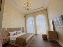 A villa house with high ceilings is for sale in Baku city, -7