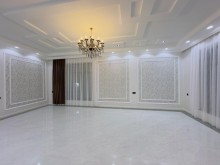 Buy a villa house near Shuvelan Park in Baku. A 2-story, 5-room, -13