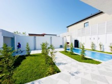 Buy a 4-room courtyard/garden house in Baku Mardakan, 170 m², -10