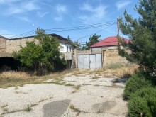 Shuvelanda Torpaq almaq merkezi yoldan texminen 250-300 metre iceride, -4