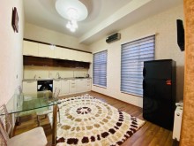 House for sale in Mardakan, Baku, 1 floor, 4 rooms, 170m2. Land area 600 m2, -19