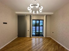 5-room apartment for sale. house/dacha 200 m², Baku, Shuvelyan, -18