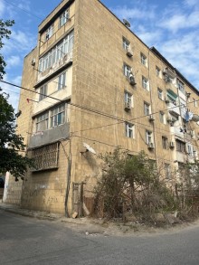 Sale Old building Bakıxanov qəs L.Məmmədbəyov küçəsi ev 17, -1