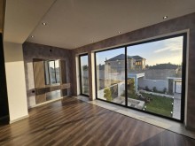 Şüvəlan qəsəbəsində, Xəzərə yaxın, 6 sot torpaqda 300 m² villa satılır, -18