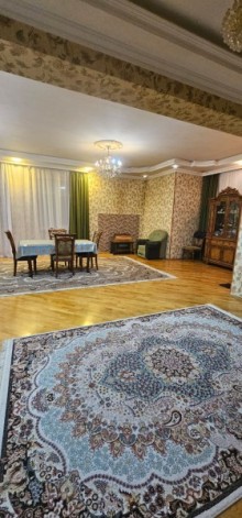 A countryside property with 3 houses is for sale in Nardaran. Location: just 7 minutes by car from S, -16