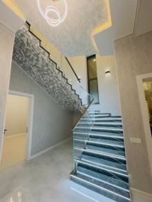 Şüvəlan qəsəbəsində hovuzlu, 5 otaqlı, 2 mərtəbəli villa satılır, -16