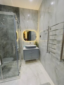 Şüvəlan qəsəbəsində bağ evi satılır. Ümumi sahəsi 170 m², -19