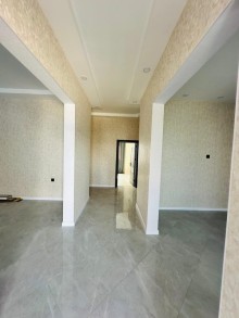 Mərdəkan  Qala yolunda Araz supermarket yaxınlığında yeni ev satılır, -8