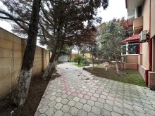 Şüvəlan qəsəbəsində elit məhəllədə, 24 sot torpaq sahəsində inşa edilmiş 2 mərtəbəli villa satılır, -5