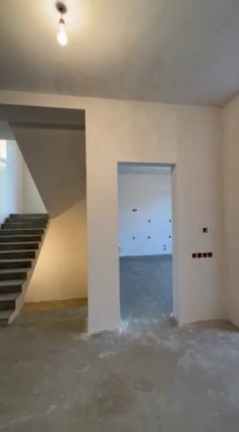 Badamdarda 3 mərtəbəli elit villa satılır, -17