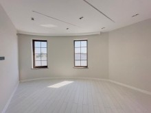 Şüvəlan qəsəbəsində 2 mərtəbəli villa satılır, -10