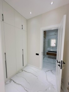 Şüvəlan qəsəbəsində 2 mərtəbəli villa satılır, -16