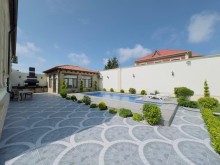 Mərdəkanda Toskana üslubunda inşa edilmiş 1 mərtəbəli villa satılır, -4