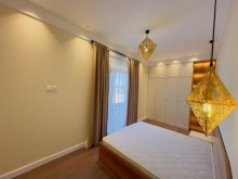 Mərdəkan Qızılqum bağlarında modern villa satılır, -11