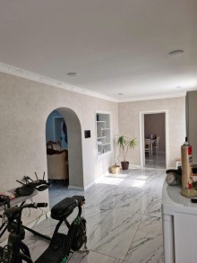 Mərdəkan qəsəbəsində, villaların yerləşdiyi məhəllədə, -5