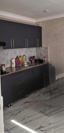 Mərdəkan qəsəbəsində, villaların yerləşdiyi məhəllədə, -9