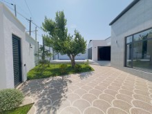 Şüvəlanda daha bir "sensasiya" Həyətində ağac olan yeni ev satılır !, -6