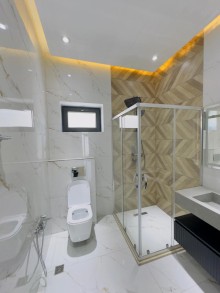 Şüvəlanda daha bir "sensasiya" Həyətində ağac olan yeni ev satılır !, -12