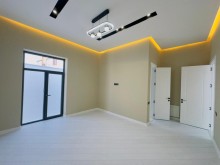 Şüvəlanda daha bir "sensasiya" Həyətində ağac olan yeni ev satılır !, -17