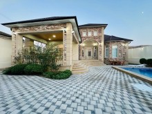 Şüvəlan qəsəbəsində hovuzlu villa satılır, -3