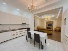 Şüvəlan qəsəbəsində hovuzlu villa satılır, -18