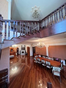 Bakıxanov (Razin) elit "Dağ massivi" ərazisində 4 mərtəbəli villa satılır., -17