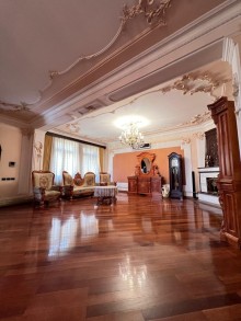 Bakıxanov (Razin) elit "Dağ massivi" ərazisində 4 mərtəbəli villa satılır., -18