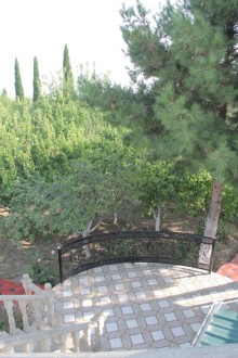 Gəncə şəhərində 1 hektar ərazidə 3 həyət evi olan kompleks satılır, -6