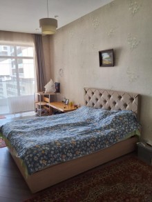 Grand Hayat yaşayış kompleksi Yeni Tikili Elmlər Akademiyası, -10