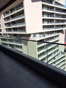 Grand Hayat yaşayış kompleksi Yeni Tikili Elmlər Akademiyası, -15