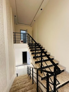 Mərdəkanda 2 mərtəbəli ev satılır Nəlbəki restoranı tərəfdə, -5