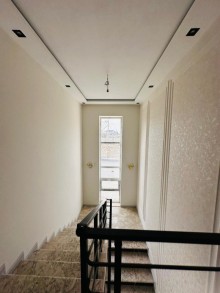 Mərdəkanda 2 mərtəbəli ev satılır Nəlbəki restoranı tərəfdə, -12