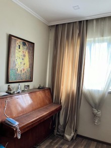 Pirşağının mərkəzində Satılır Həyət evi, -18