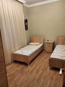 Şüvəlan qəsəbəsində, tam yaşayış məntəqəsində Həyət evi, -8