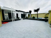 Mərdəkan qəsəbəsində 4 sot torpaq sahəsində yerləşən 1 mərtəbəli, modern satılır, -4